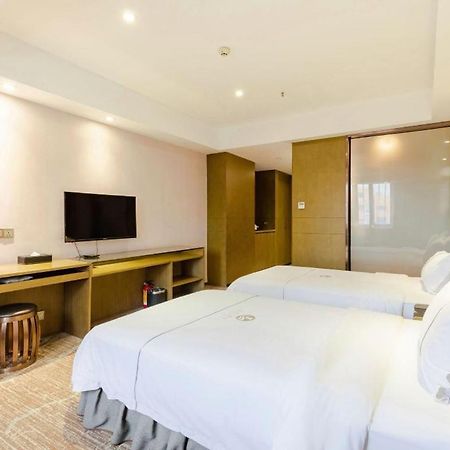 Lnsail Hotel Shenzhen Luohu Port Railway Station Dış mekan fotoğraf