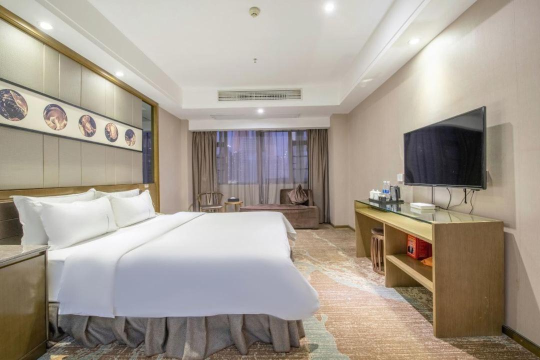 Lnsail Hotel Shenzhen Luohu Port Railway Station Dış mekan fotoğraf