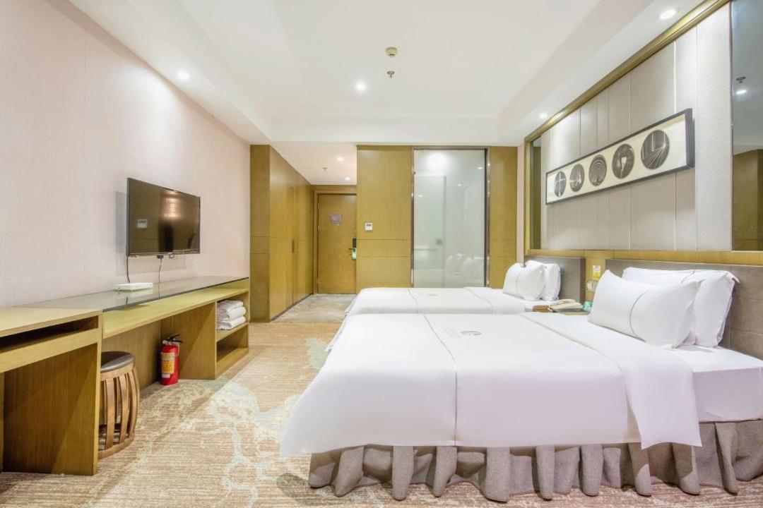 Lnsail Hotel Shenzhen Luohu Port Railway Station Dış mekan fotoğraf