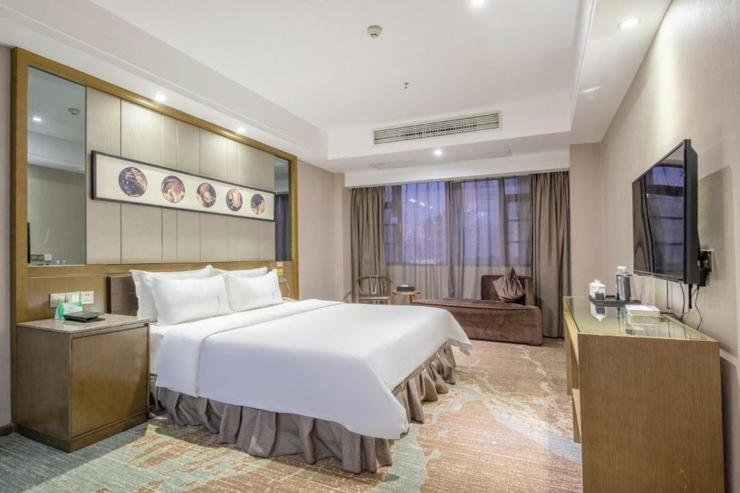 Lnsail Hotel Shenzhen Luohu Port Railway Station Dış mekan fotoğraf