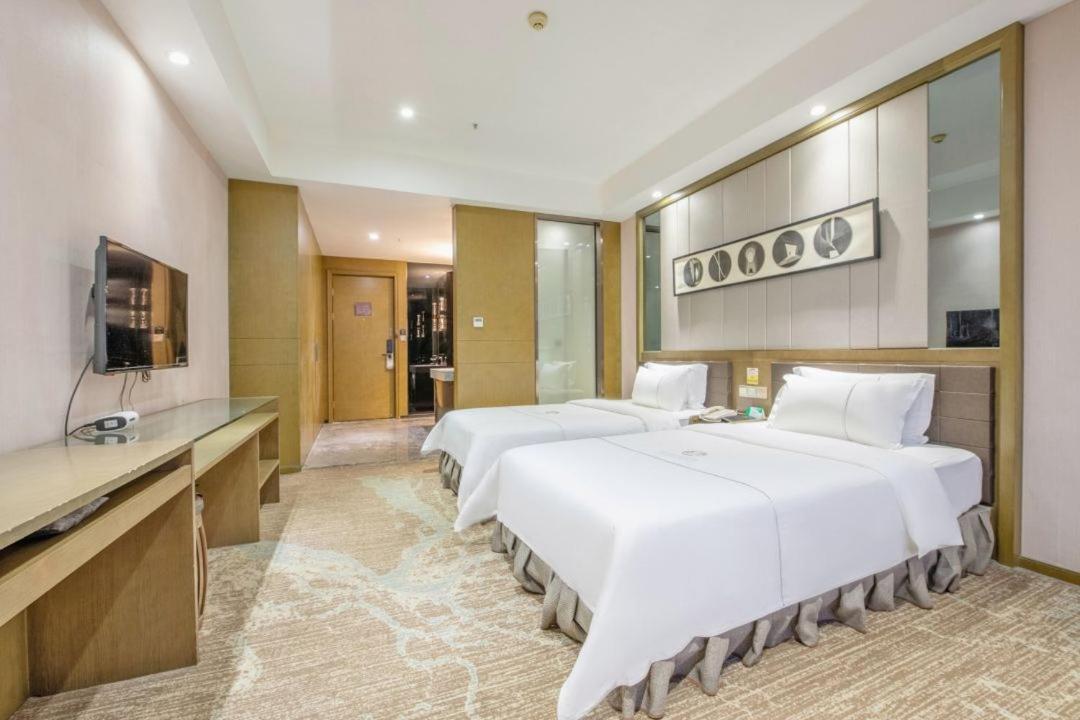 Lnsail Hotel Shenzhen Luohu Port Railway Station Dış mekan fotoğraf