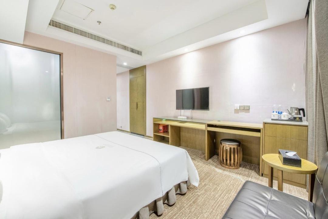Lnsail Hotel Shenzhen Luohu Port Railway Station Dış mekan fotoğraf