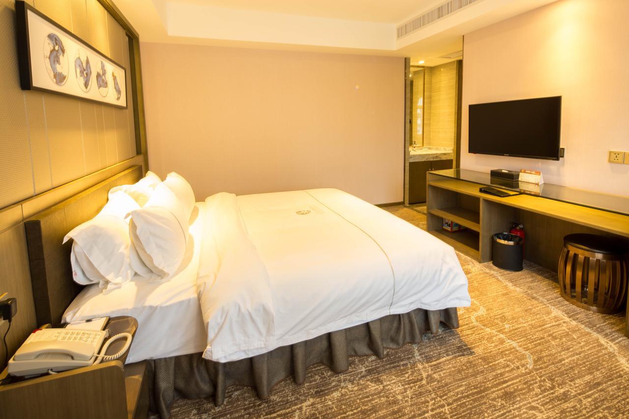 Lnsail Hotel Shenzhen Luohu Port Railway Station Dış mekan fotoğraf