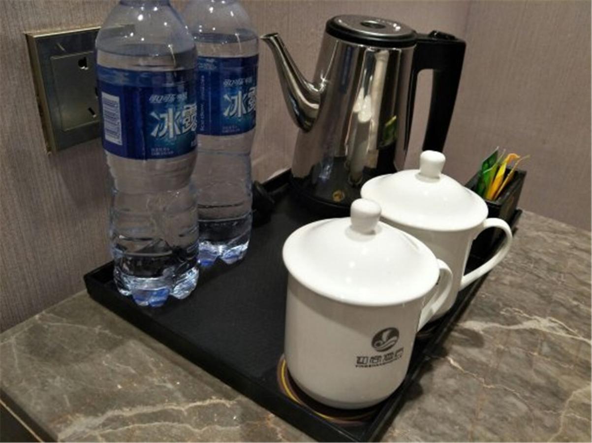 Lnsail Hotel Shenzhen Luohu Port Railway Station Dış mekan fotoğraf