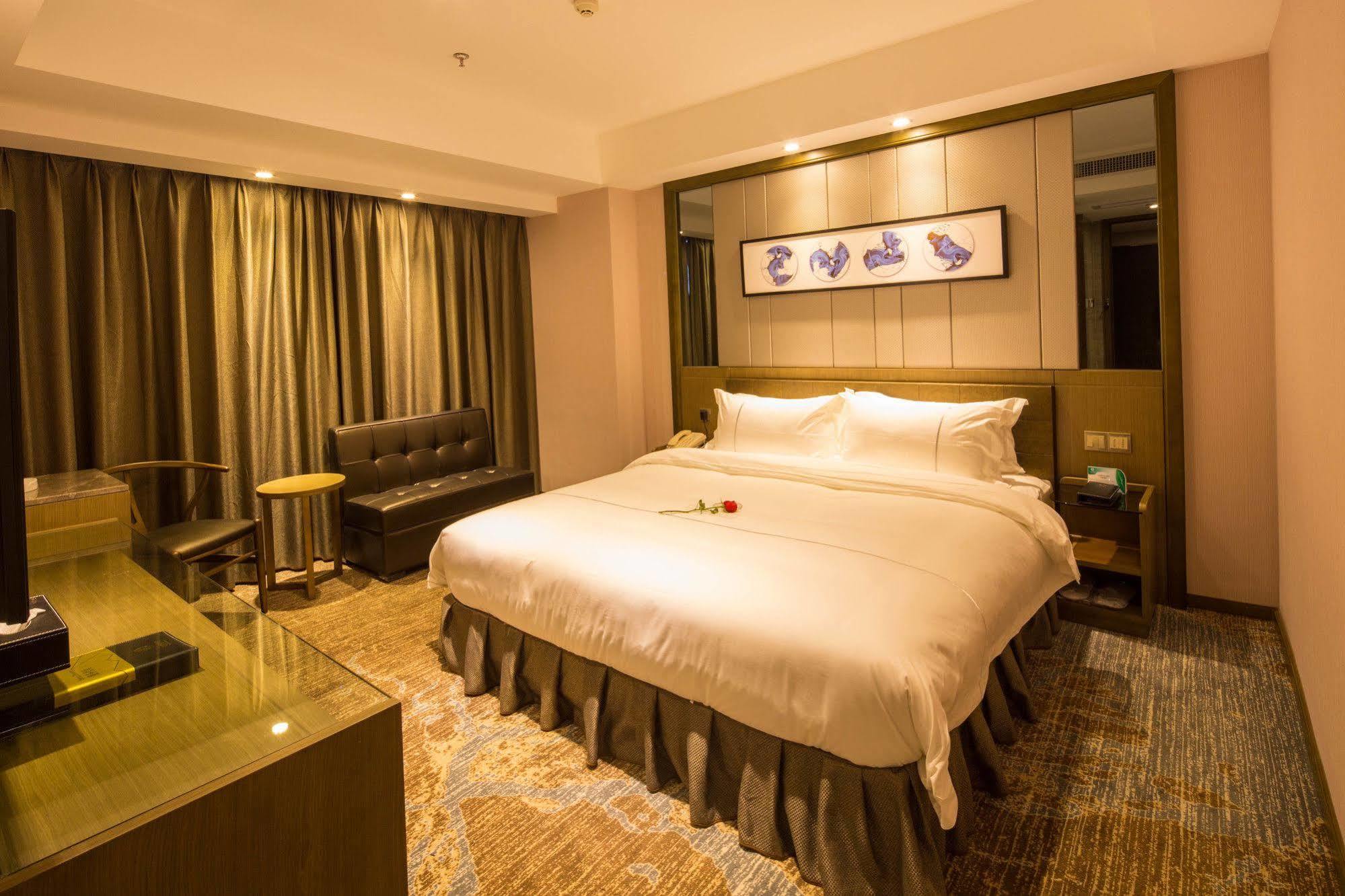 Lnsail Hotel Shenzhen Luohu Port Railway Station Dış mekan fotoğraf