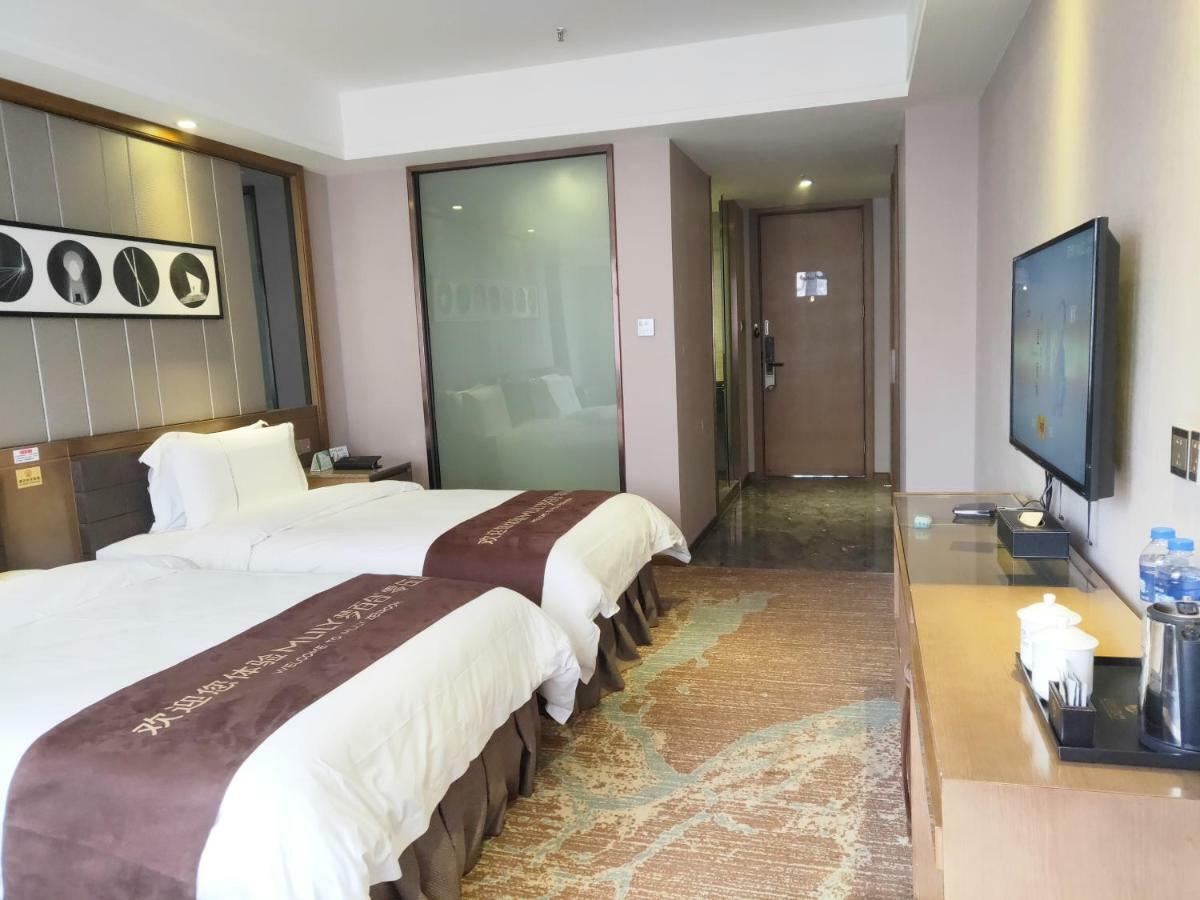 Lnsail Hotel Shenzhen Luohu Port Railway Station Dış mekan fotoğraf